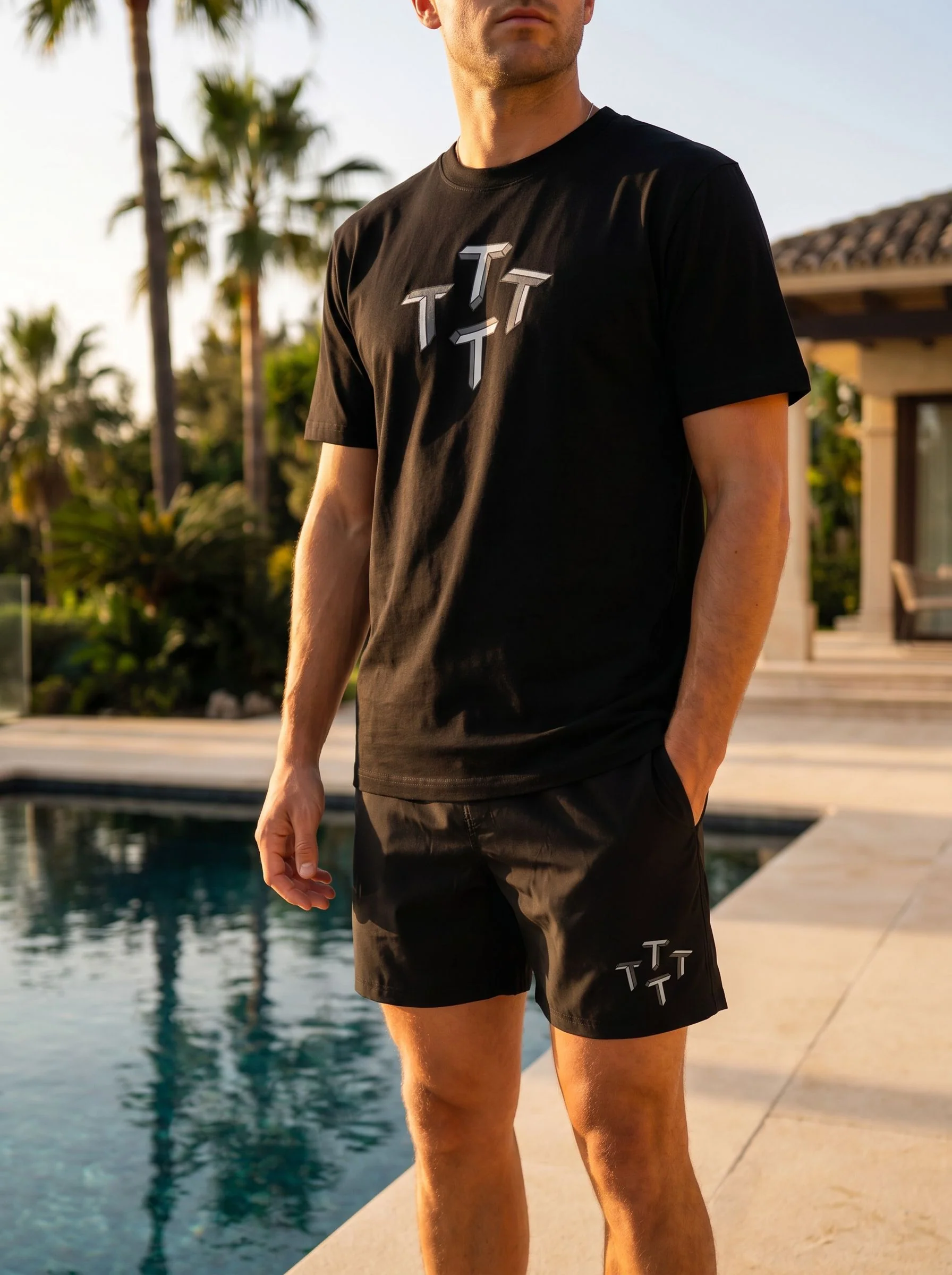 Quattro Tee - Black - Image 4